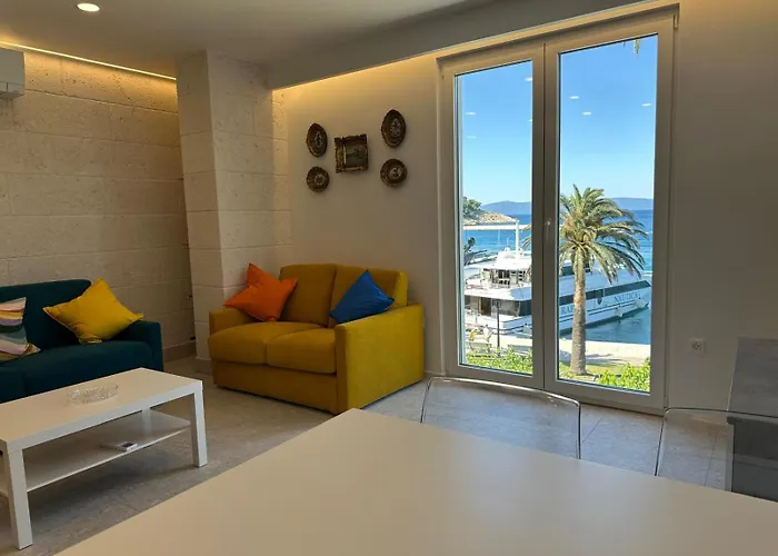 Palma Gena Daire Makarska