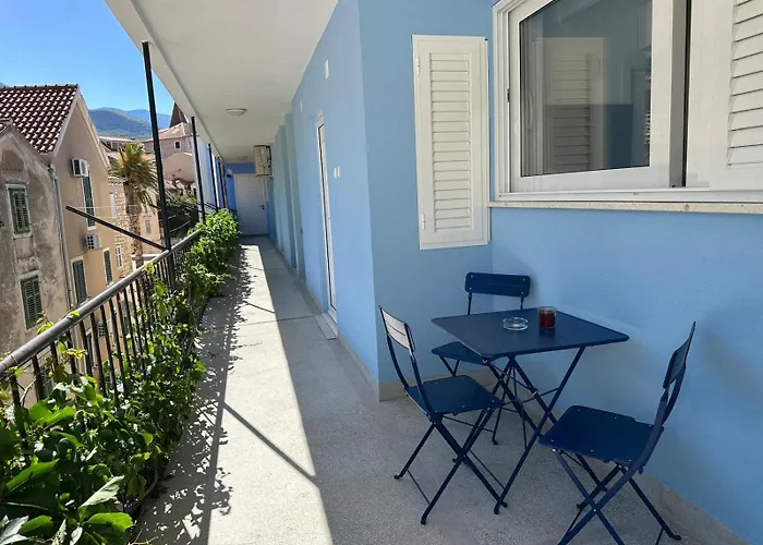 Palma Gena * Makarska